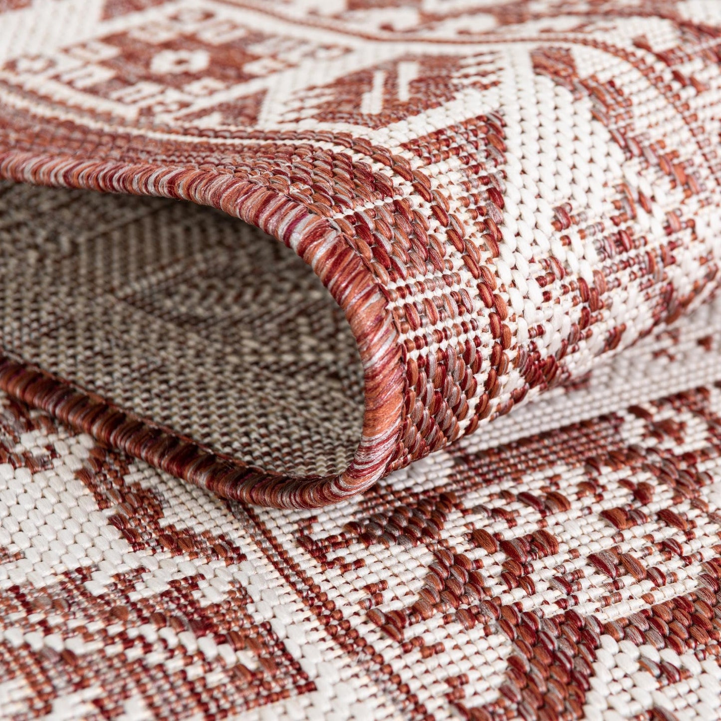 Rugs.com - Outdoor Aztec Rug – 3 Ft Round Rust Red Easy-Clean Indoor/Outdoor Rug – Weather Resistant for Patios, Decks, and Porches