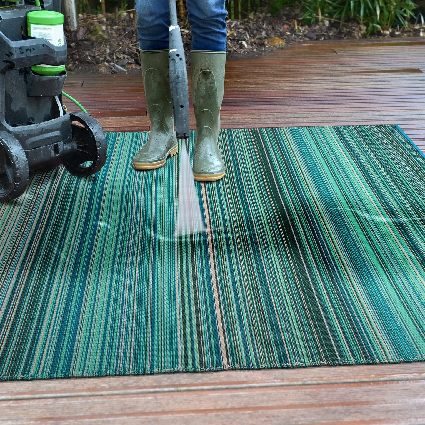 Rugshop Contemporary Stripe Reversible Crease-Free Waterproof Premium Recycled Plastic Outdoor Rugs for Patio,Backyard,RV,Deck,Picnic,Trailer,Beach,Camping Rug 4' X 6' Blue