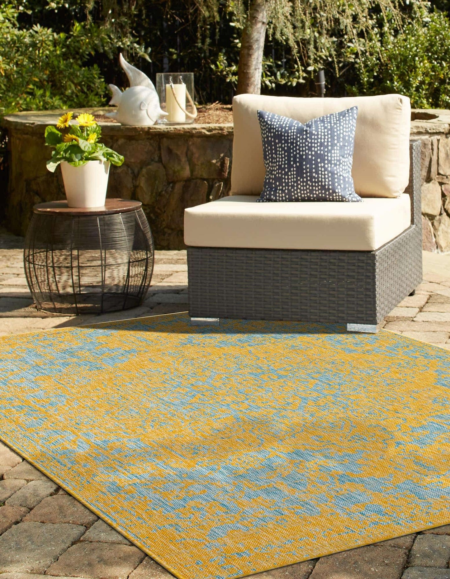 Unique Loom Jill Zarin Jill Zarin Outdoor Collection Area Rug - Dubai (3' 3" x 5' 3" Rectangle, Yellow and Aqua/Light Blue)