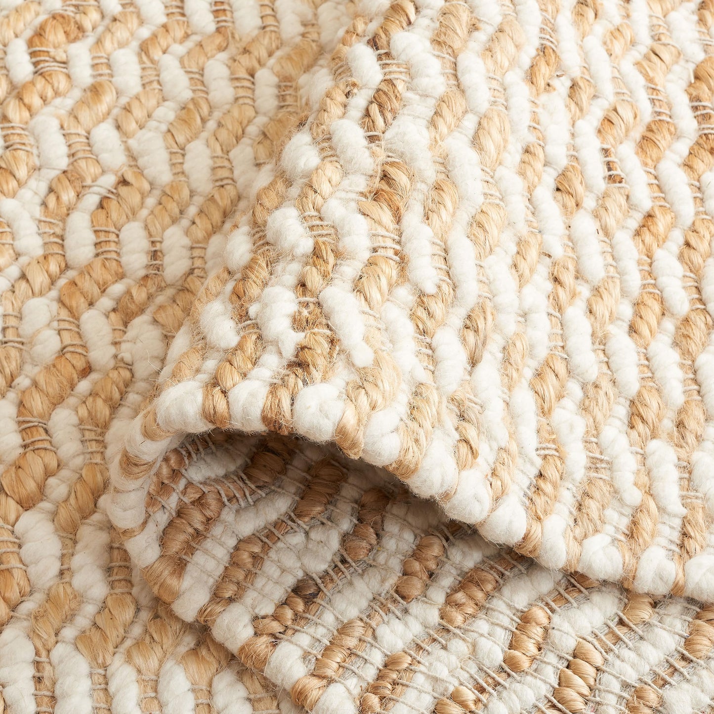SAFAVIEH Natural Fiber Collection Area Rug - 4' x 6', Natural & Ivory, Handmade Jute & Wool, Ideal for The Living Room, Bedroom, Dining Room (NF515A-4)