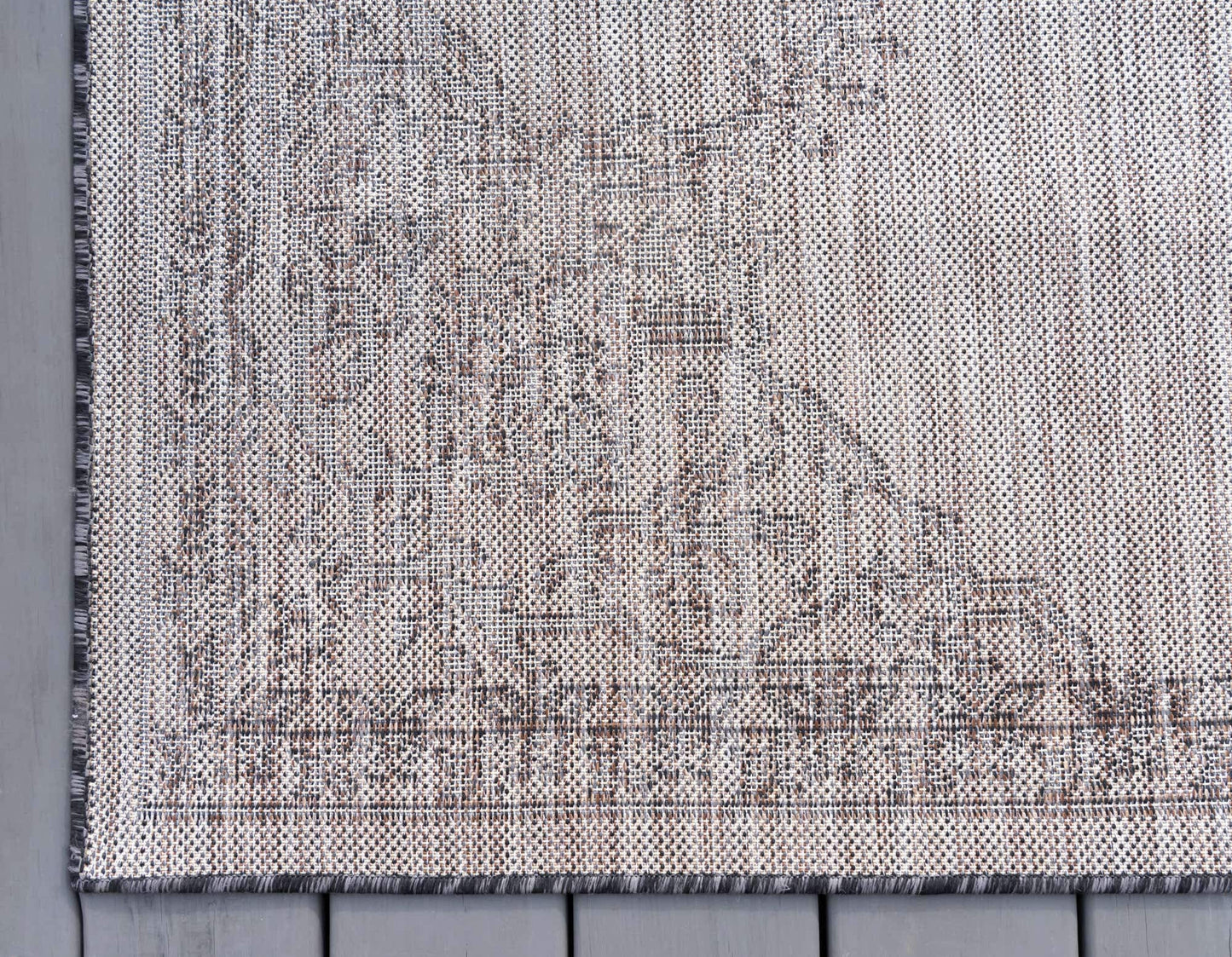 Unique Loom Outdoor Traditional Collection Area Rug - Antique (9' x 12' Rectangle, Charcoal Gray/ Natural)