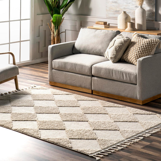 Nuloom Marissa Beige/Ivory, 5'3" x 7'6", Diamond, Tassel, Soft and Cozy, High Traffic, Stain Resistant, Easy Clean, Durable Area Rug for Bedroom, Living Room, Dining Space, Den, Foyer, Entryway