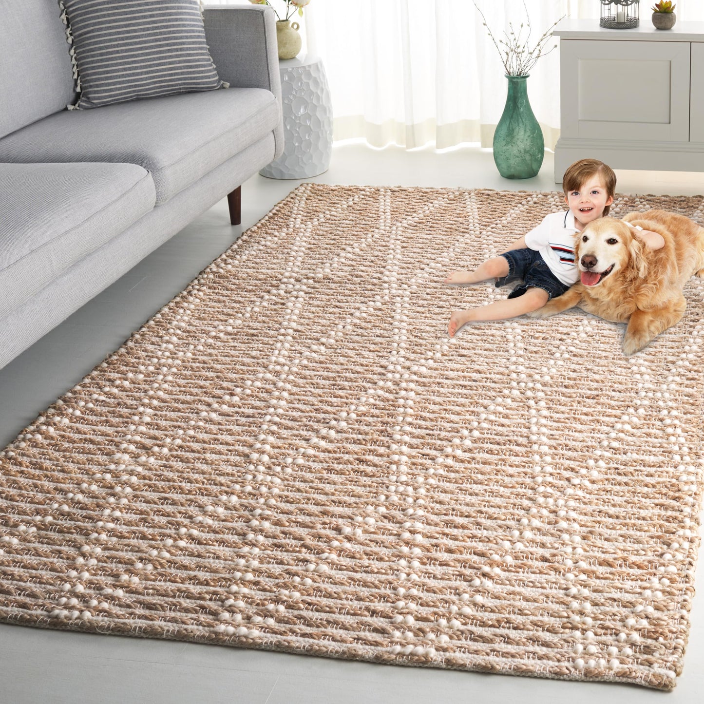 SAFAVIEH Natural Fiber Collection Area Rug - 4' x 6', Natural & Ivory, Rustic Farmhouse Style, Handmade Jute, Ideal for The Living Room, Bedroom, Dining Room (NF877A-4)