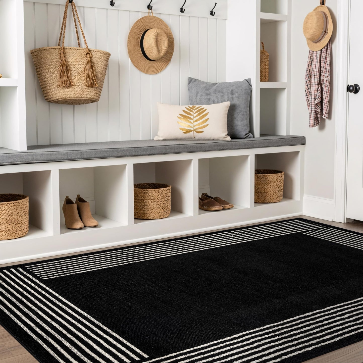 Rugshop Modern Minimal Bordered Indoor Area Rug for Entryway,Bedroom,Kitchen Rug Low Pile Rug with Jute Backing 4' x 6' Black