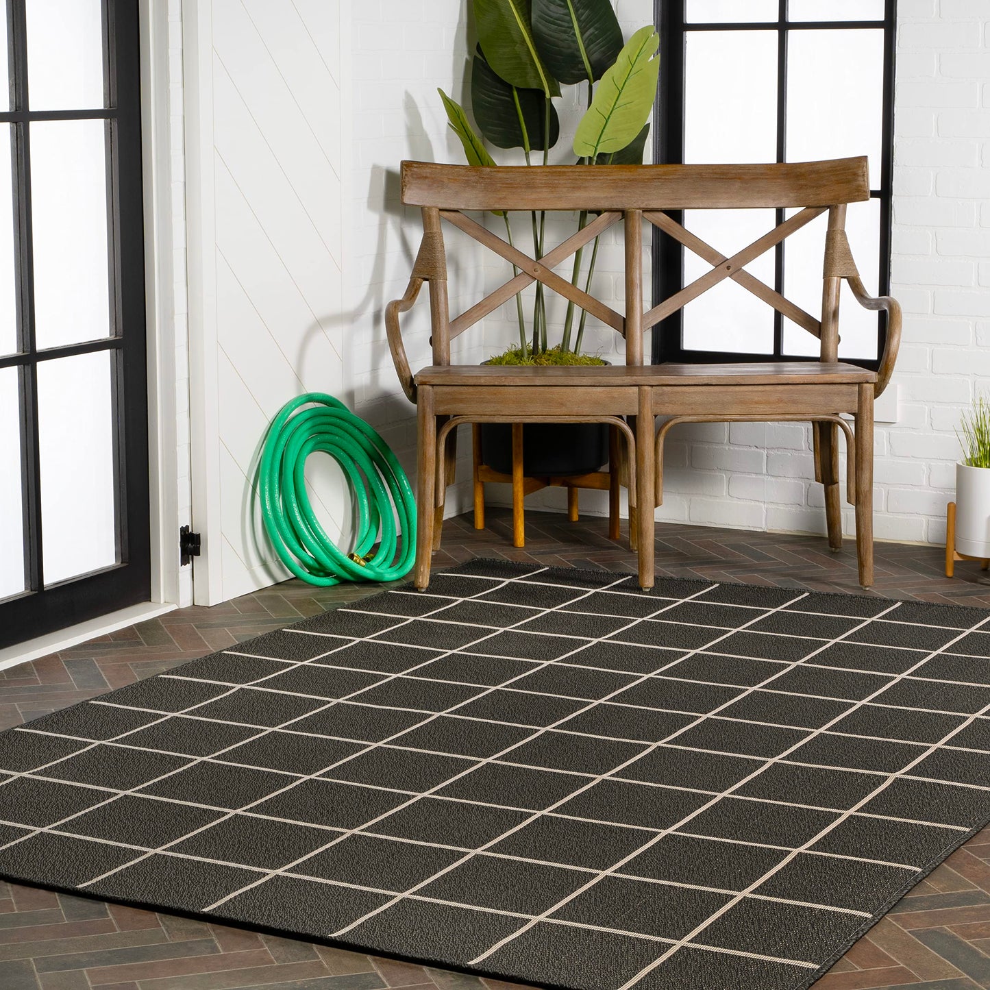 JONATHAN Y Grid Squares Indoor Outdoor Area Rug 5X8 Black/Cream, Modern for Backyard, Patio, Porch, Easy-Cleaning, High Traffic, Pet-Friendly, Non-Shedding (SMB200B-5)