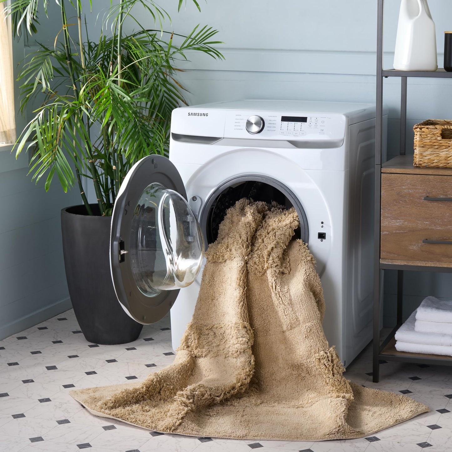 SAFAVIEH Washable Rug Easy Care Collection - 5' x 8', Beige, Handmade Cotton, Easy to Clean, Ideal for Living Room, Bedroom, Dining Space (ECR225B)