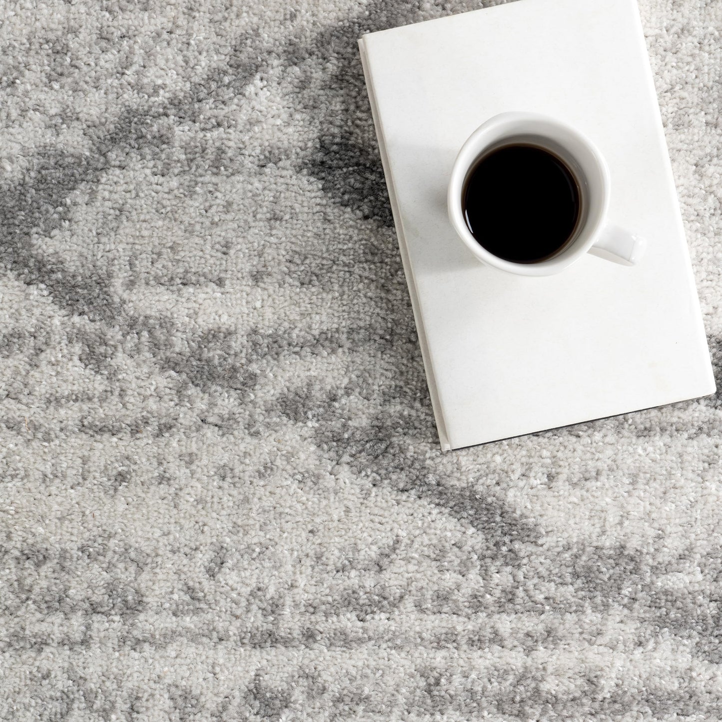 Nuloom Thigpen Grey/Off-White, 5' Round, Soft and Cozy, High Traffic, Stain Resistant, Easy Clean, Non-Shed, Durable Area Rug for Bedroom, Living Room, Dining Space, Den, Foyer, Entryway