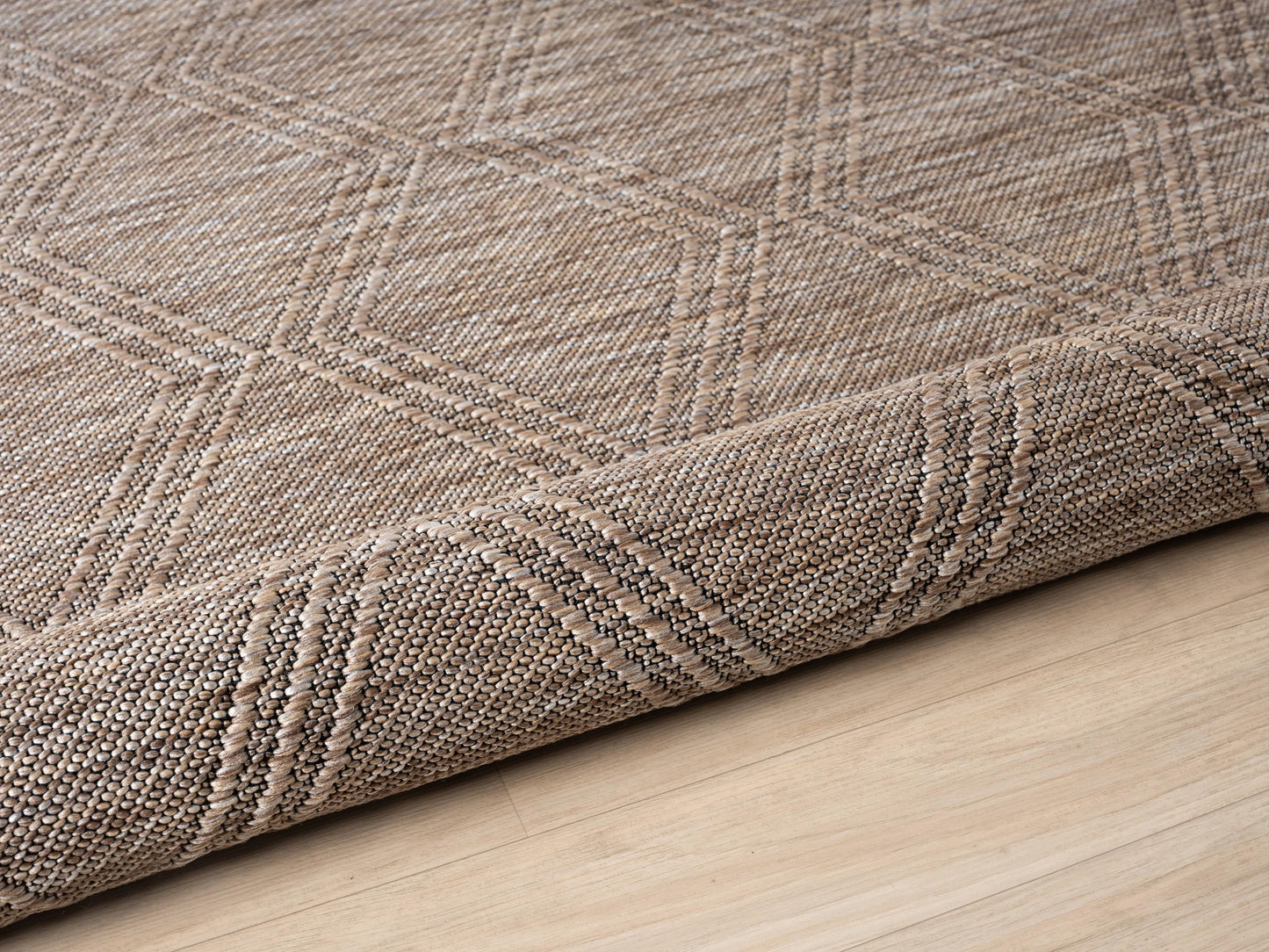 RUGGERRUGS Darla Textured Foldable Indoor Outdoor Rug, 8x10, Weather Resistant, Easy Clean, UV Resistant, Lightweight Contemporary Geometric Patio Carpet for Porch, Deck, Living Room (8'x10', Beige)