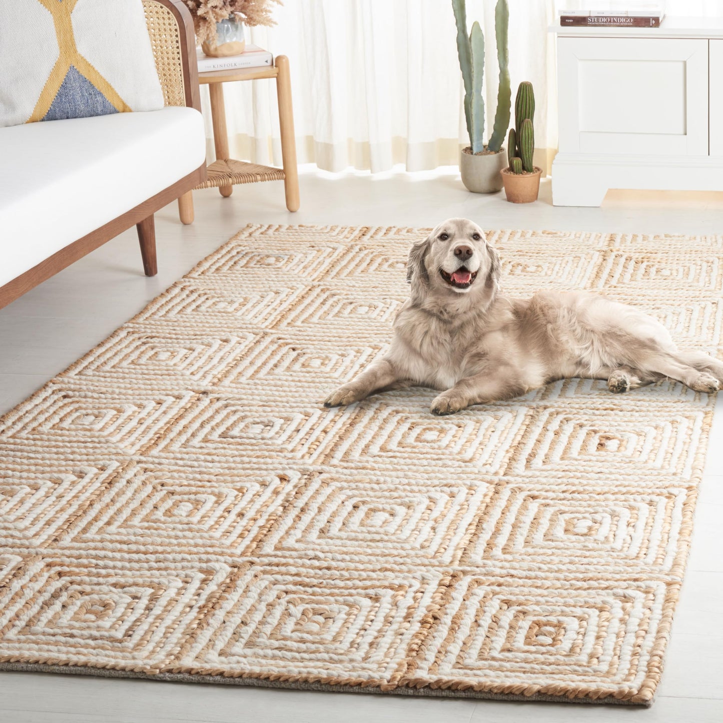 SAFAVIEH Natural Fiber Collection Area Rug - 4' x 6', Natural & Ivory, Handmade Jute & Wool, Ideal for The Living Room, Bedroom, Dining Room (NF516A-4)