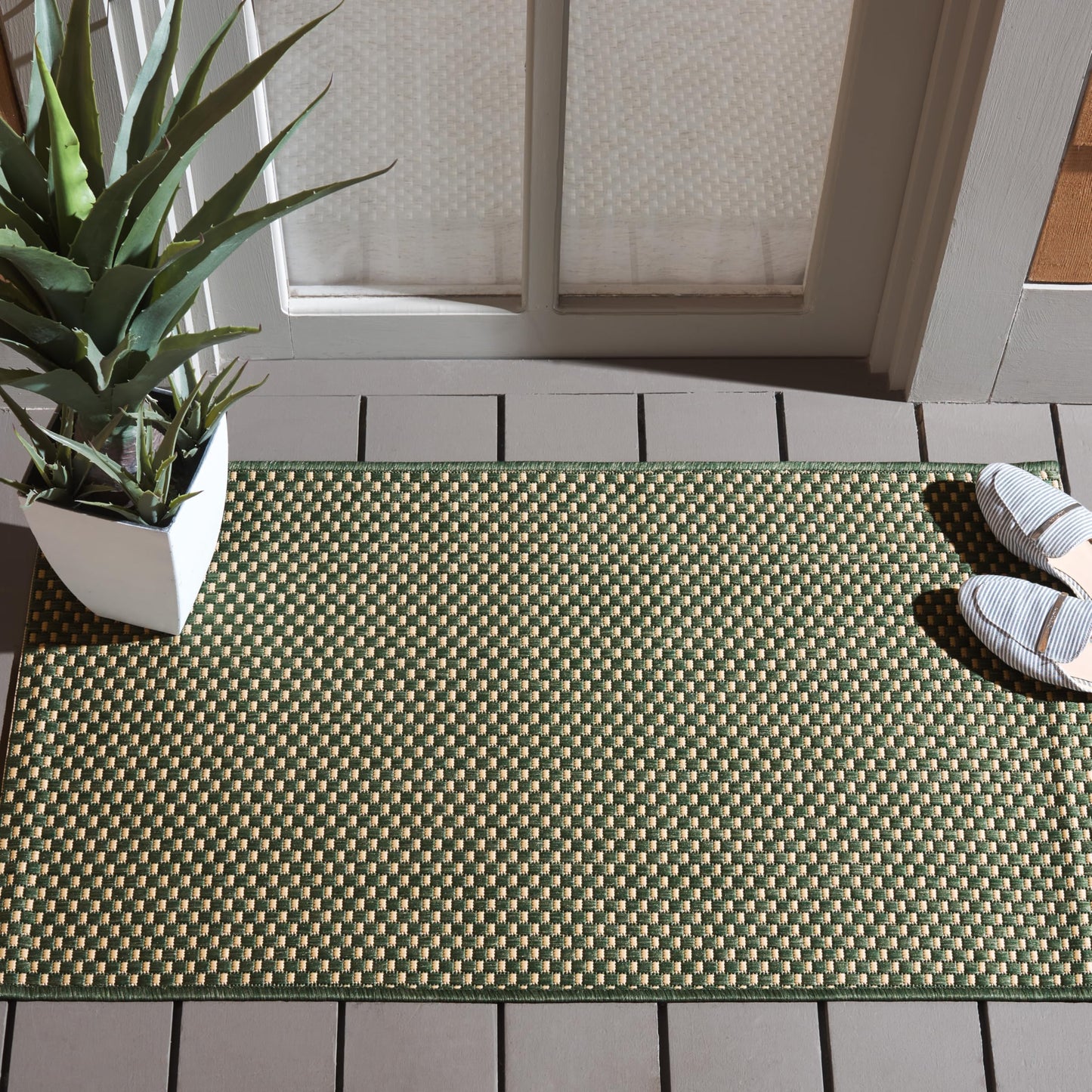 SAFAVIEH Washable Rug Outdoor Courtyard Collection - 2' x 3'7", Dark Green & Beige, Non-Shedding & Easy Cleaning, Ideal for Patio, Front Door, Entryway, Doormat (CY6521-32221)
