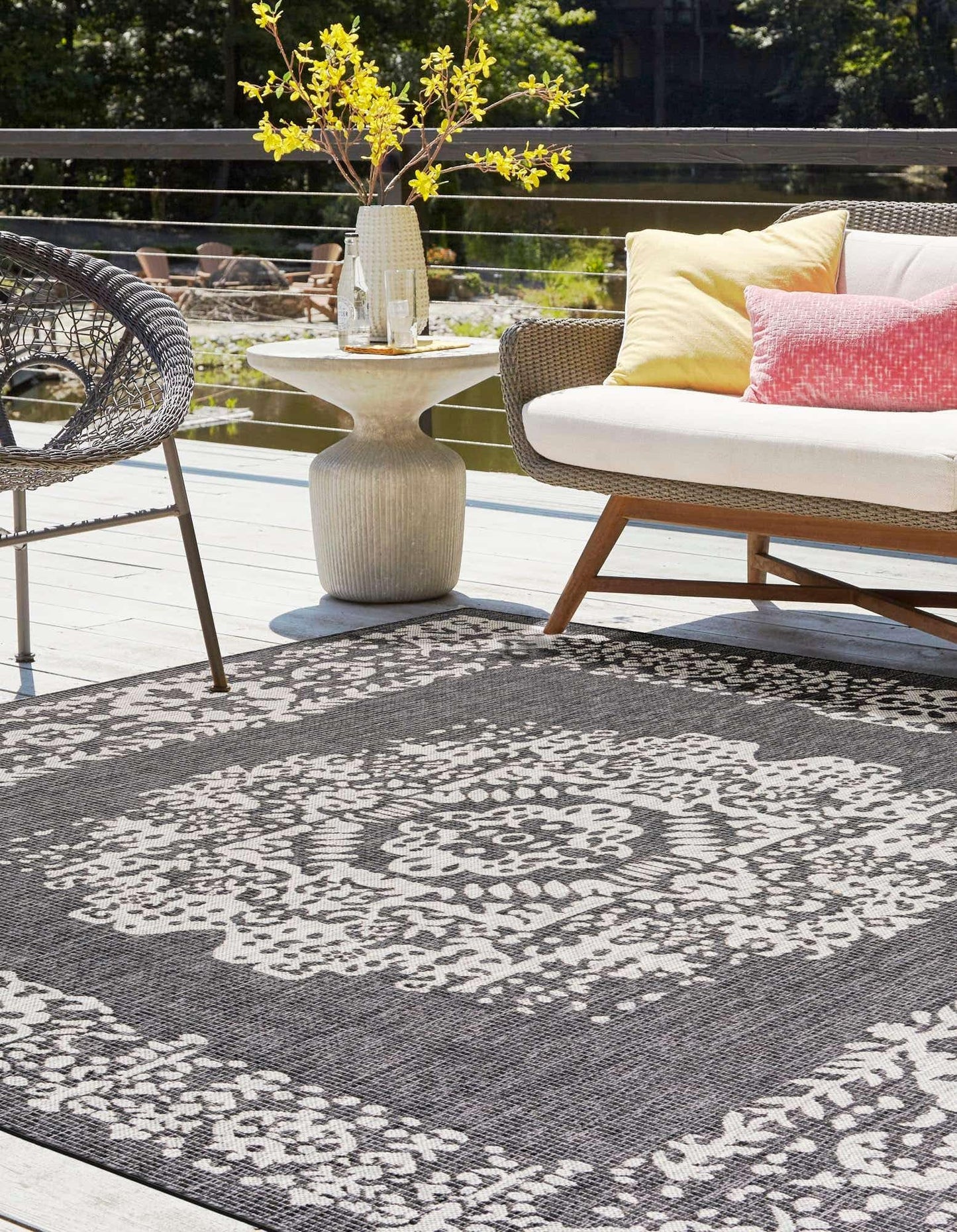Unique Loom Outdoor Traditional Collection Area Rug - Timeworn (10' Square Charcoal Gray/Gray)