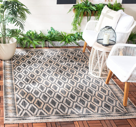 SAFAVIEH Washable Rug Outdoor Courtyard Collection - 5'3" x 7'7", Black & Natural, Non-Shedding & Easy Cleaning, Ideal for Patio, Backyard, Mudroom (CY8531-37321)