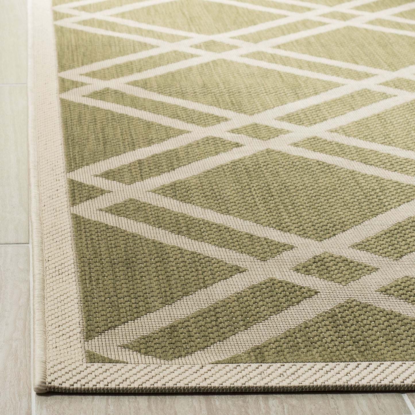 SAFAVIEH Washable Rug Outdoor Courtyard Collection - 2' x 3'7", Green & Beige, Non-Shedding & Easy Cleaning, Ideal for Patio, Front Door, Entryway, Doormat (CY6923-244)