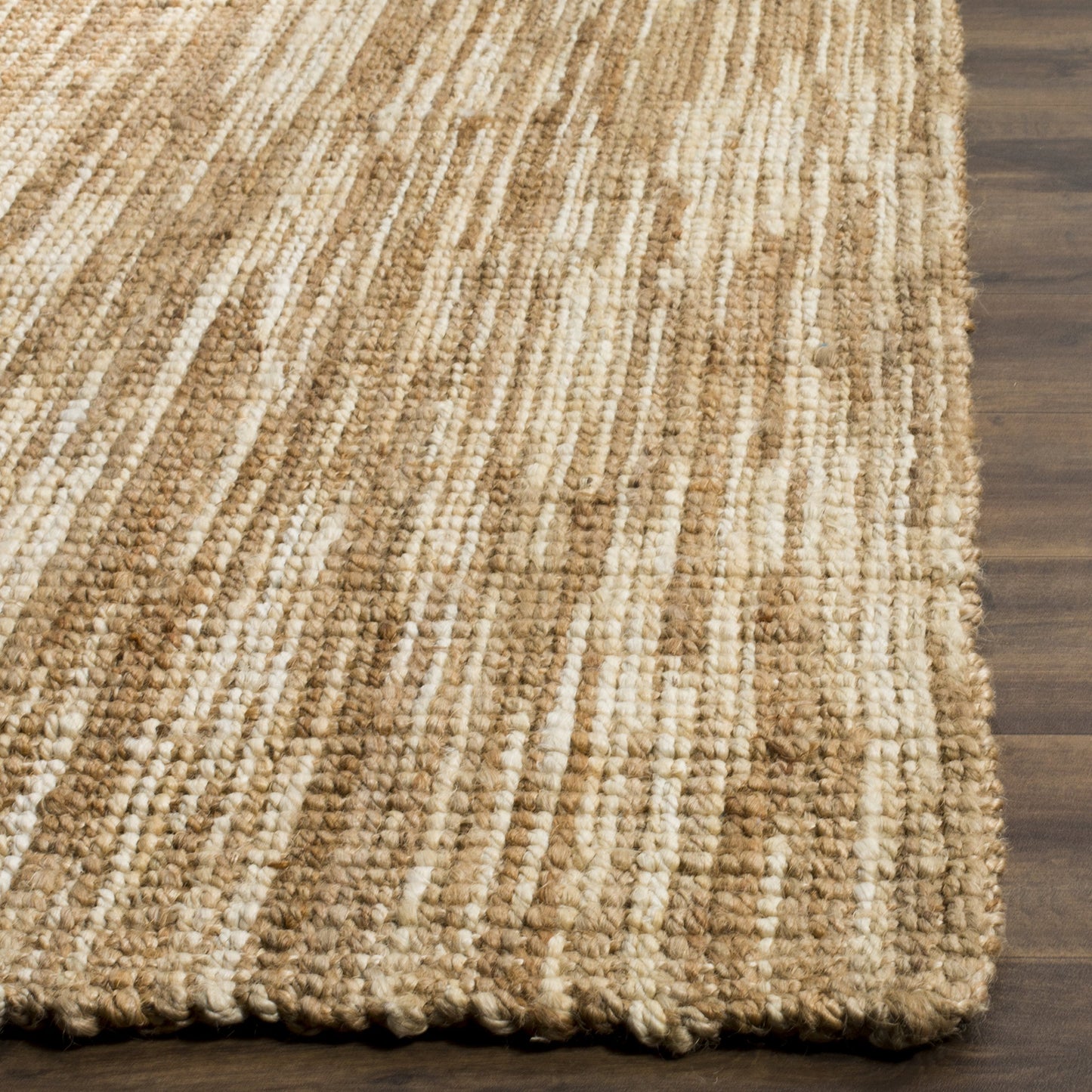 SAFAVIEH Natural Fiber Collection Accent Rug - 4' x 6', Natural & Cream, Handmade Jute, Ideal for High Traffic Areas in Entryway, Living Room, Bedroom (NF260A)