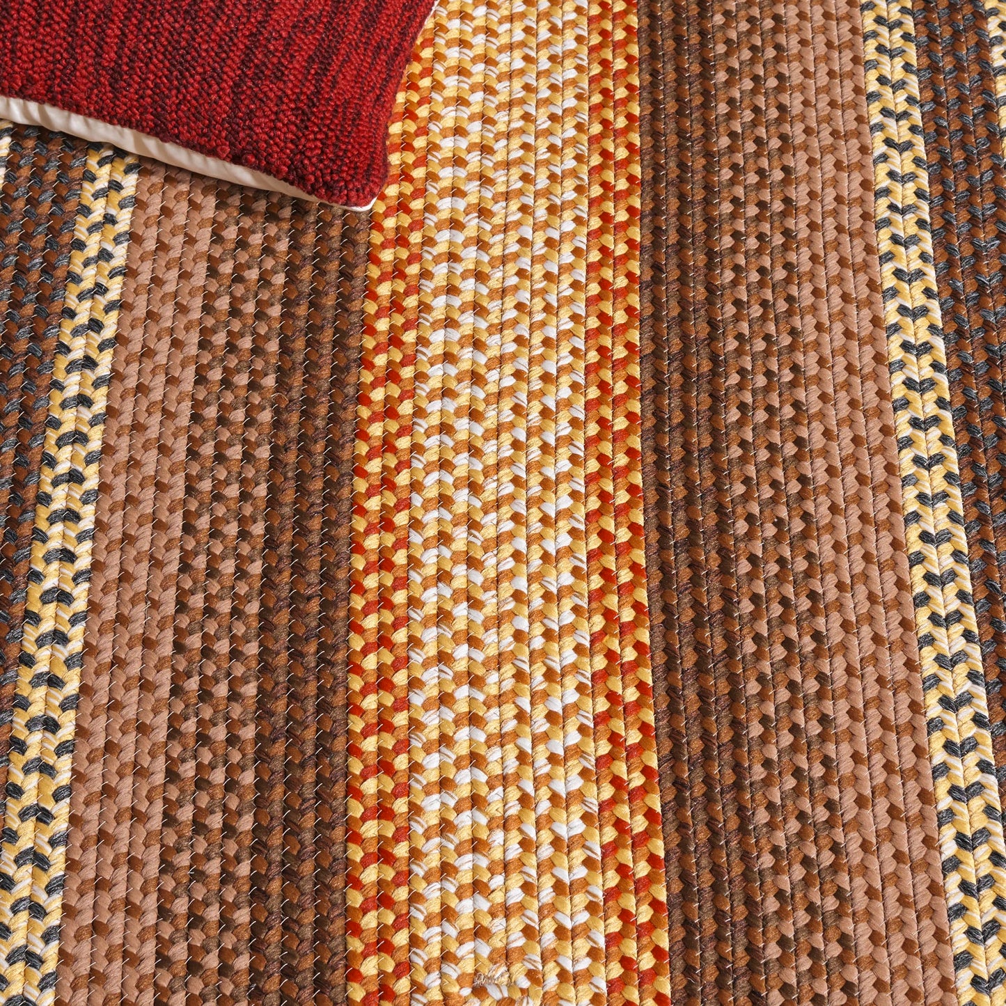 SAFAVIEH Braided Indoor/Outdoor Area Rug 5x8, Brown & Light Brown BRD313T