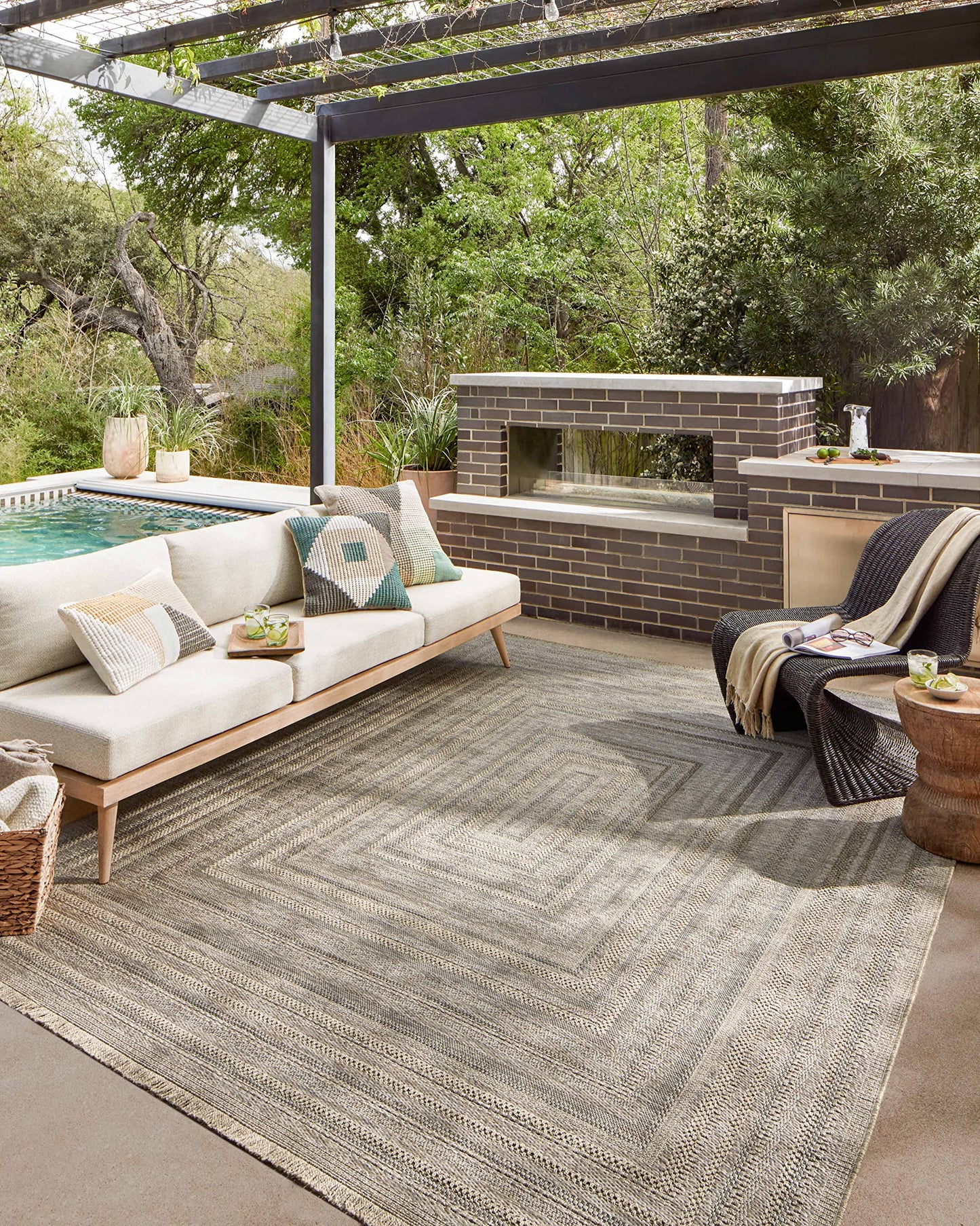 Loloi Dawn Collection Indoor/Outdoor DAW-01 Natural 5'-1" x 7'-7" Area Rug