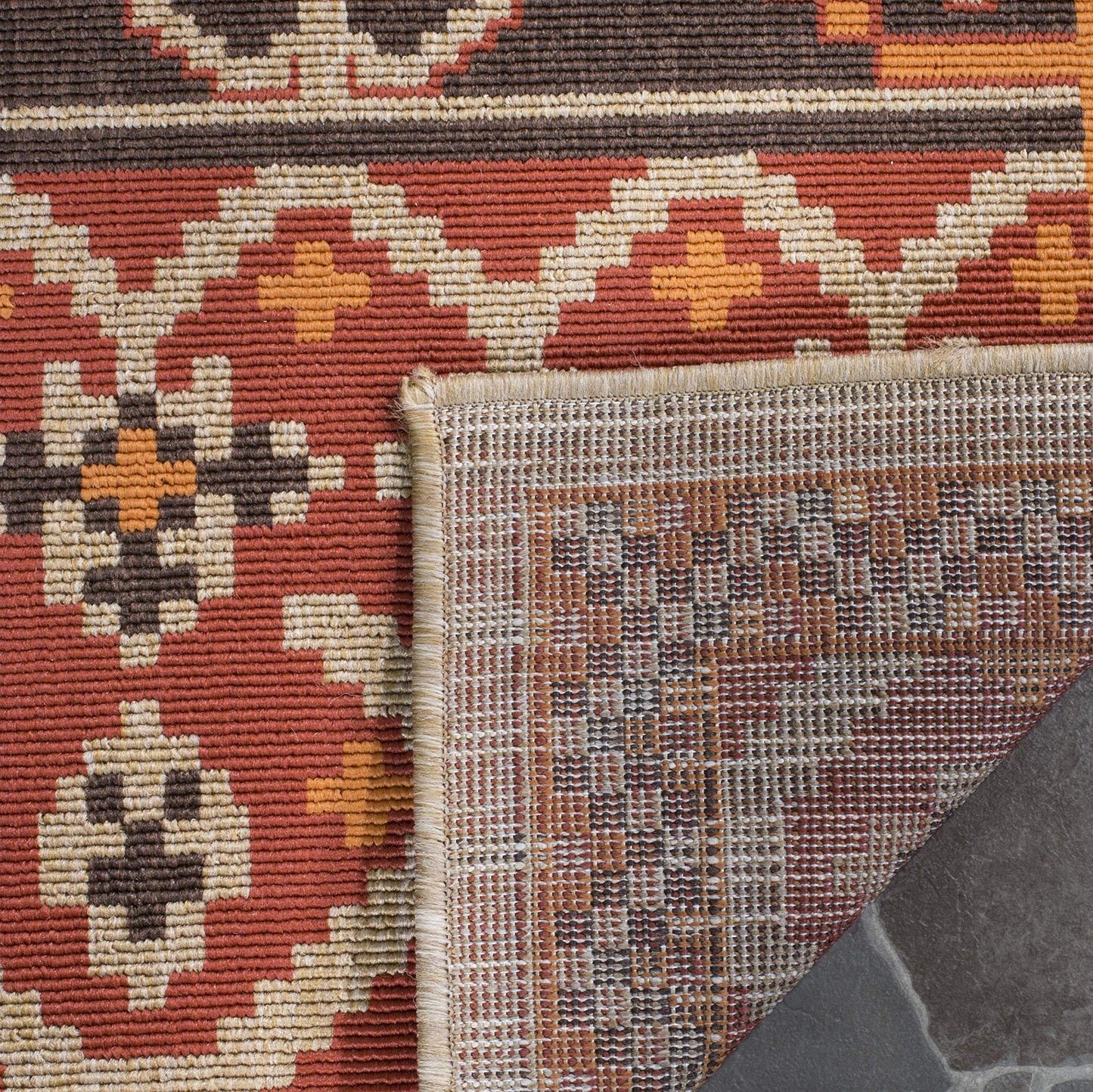SAFAVIEH Washable Rug Outdoor Veranda Collection - 2' x 3'7", Red & Chocolate, Non-Shedding & Easy to Clean, Ideal for Entryway, Patio, Kitchen, Mudroom, Front Door (VER093-0332)