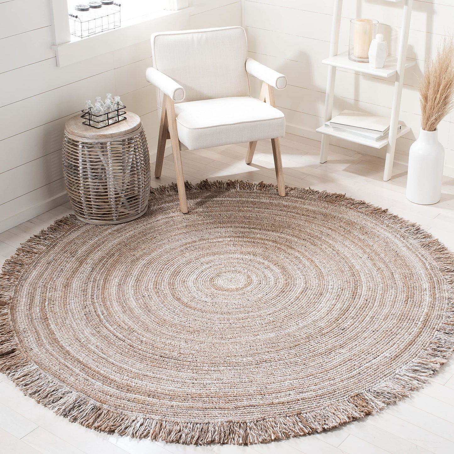 SAFAVIEH Braided Collection Area Rug - 3' Round, Natural, Handmade Country Cottage Fringe Reversible, Ideal for High Traffic Areas in Living Room, Bedroom (BRD950A)