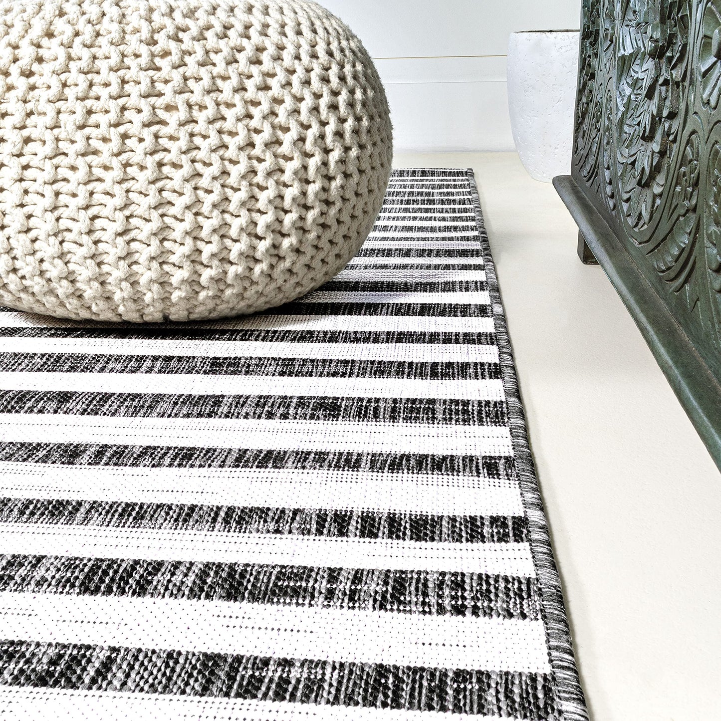 JONATHAN Y Offset Stripe Indoor Outdoor Runner Rug 2X10 Black/Ivory, Sukie Modern for Backyard, Patio, Porch, Easy-Cleaning, High Traffic, Pet-Friendly, Non-Shedding (SMB133F-210)