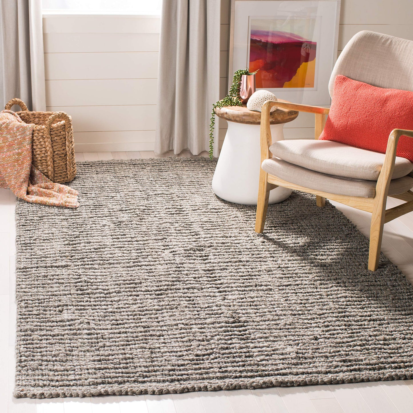 SAFAVIEH Area Rug 5x8 - Natural Fiber Collection - Light Grey, Handmade Jute, Farmhouse Style, Chunky Textured Thick Pile (NF447G)