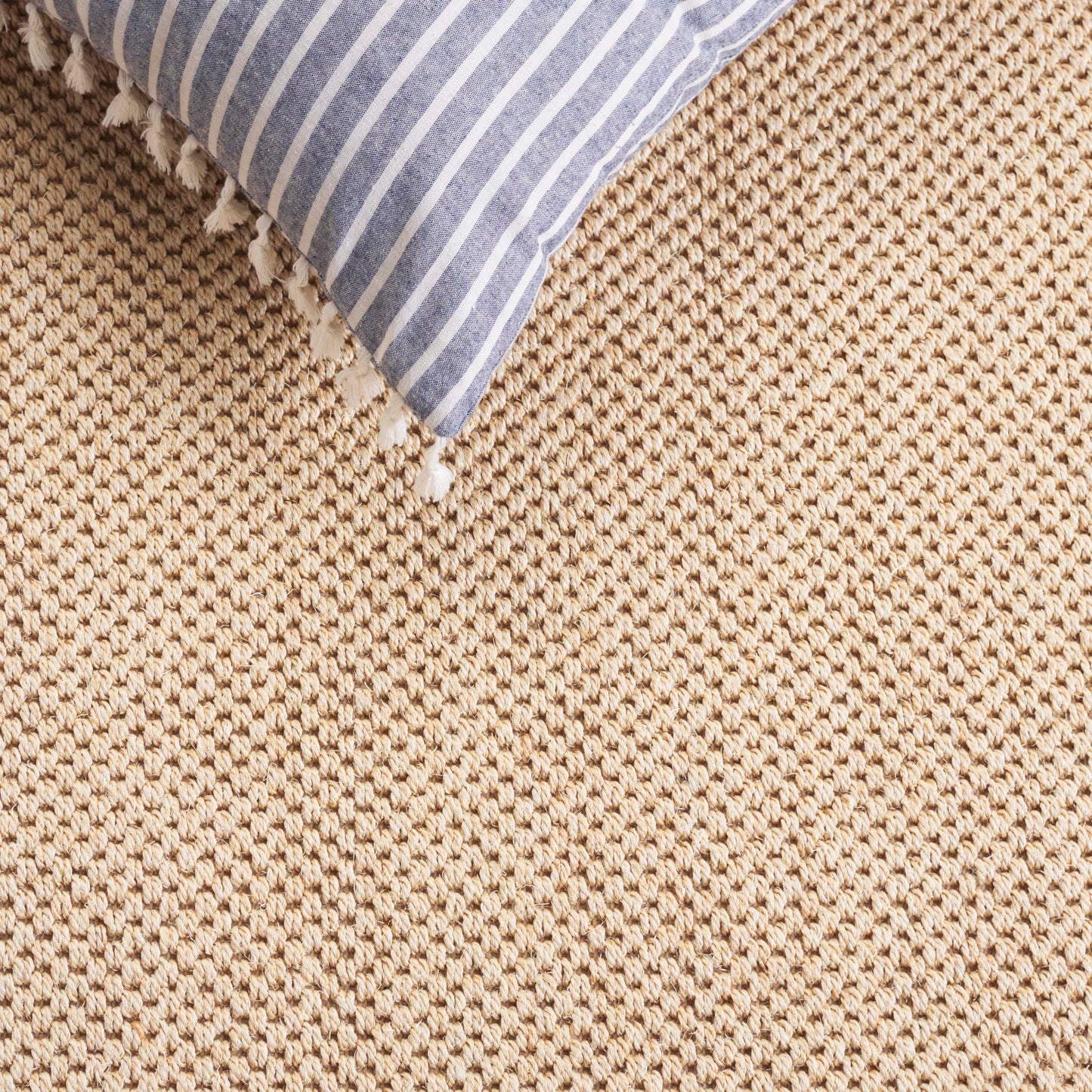 SAFAVIEH Area Rug 3x5 - Natural Fiber Collection - Maize & Linen Color, Sisal, Woven Design with Border (NF141B)