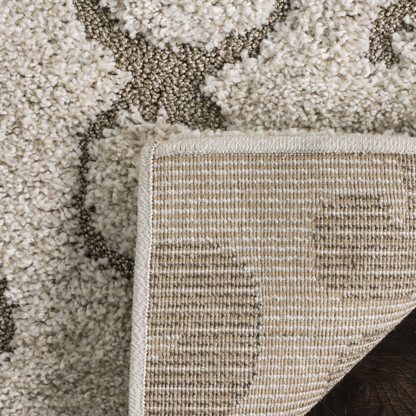 SAFAVIEH Florida Shag Collection Runner Rug - 2'3" x 8', Creme & Creme, Scroll Design, Non-Shedding & Easy Care, 1.2-inch Thick Ideal for High Traffic Areas in Living Room, Bedroom (SG470-1111)