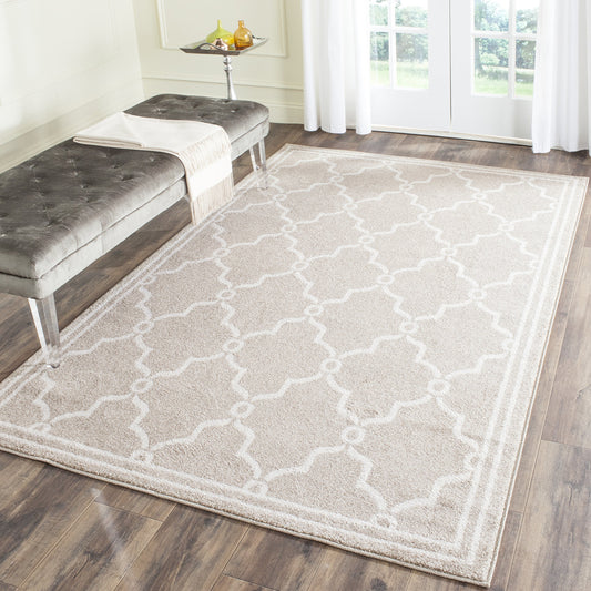 SAFAVIEH Amherst Collection Accent Rug - 3' x 5', Wheat & Beige, Trellis Design, Non-Shedding & Easy Care, Ideal for High Traffic Areas in Entryway, Living Room, Bedroom (AMT414S)