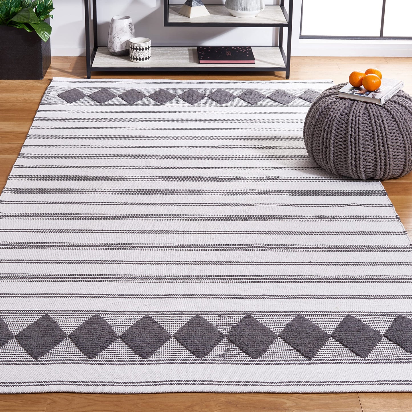 SAFAVIEH Montauk Collection Accent Rug - 3' x 5', Dark Grey & Ivory, Flat Weave Boho Stripe Cotton Design, Easy Care, Ideal for High Traffic Areas in Entryway, Living Room, Bedroom (MTK708H)