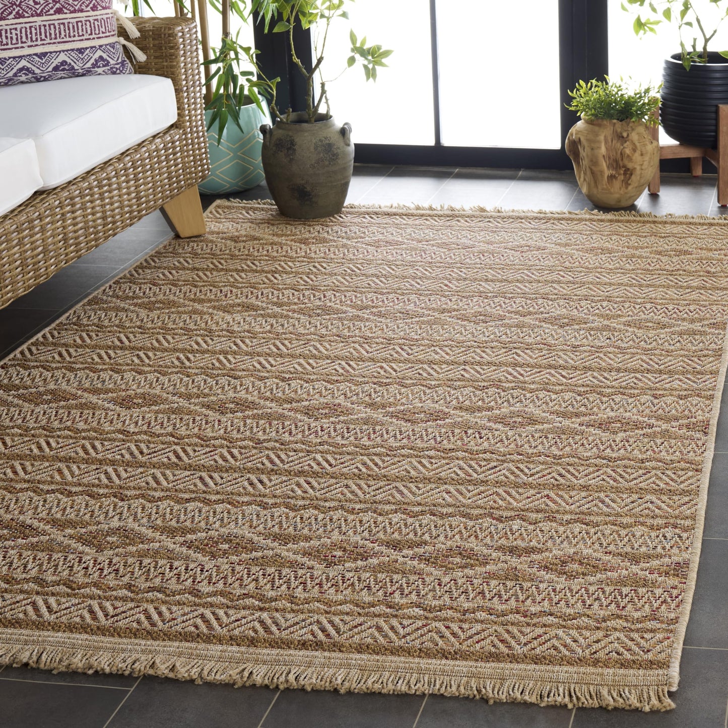 SAFAVIEH Washable Rug Outdoor Wicker Collection - 4' x 6', Natural & Brown, Non-Shedding & Easy to Clean, Ideal for Patio, Backyard, Mudroom (WCK152B)