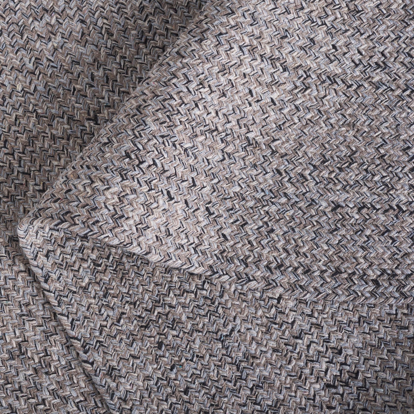 SAFAVIEH Braided Oval Rug 6x9, Ivory & Steel Grey BRD256A