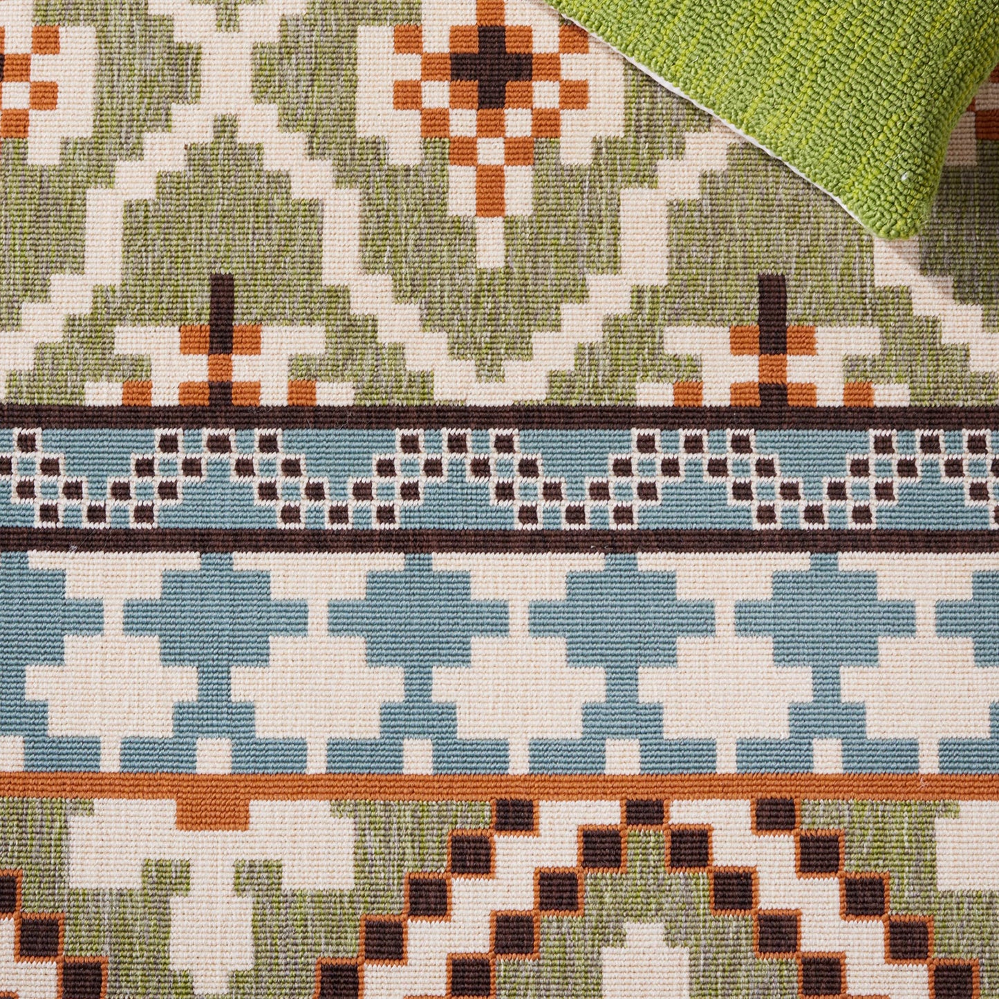 SAFAVIEH Washable Rug Outdoor Veranda Collection - 2' x 3'7", Green & Terracotta, Non-Shedding & Easy to Clean, Ideal for Entryway, Patio, Kitchen, Mudroom, Front Door (VER097-0745)