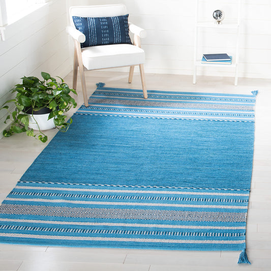 SAFAVIEH Montauk Collection Accent Rug - 4' x 6', Blue & Grey, Handmade Flat Weave Cotton, Ideal for High Traffic Areas in Entryway, Living Room, Bedroom (MTK215M)