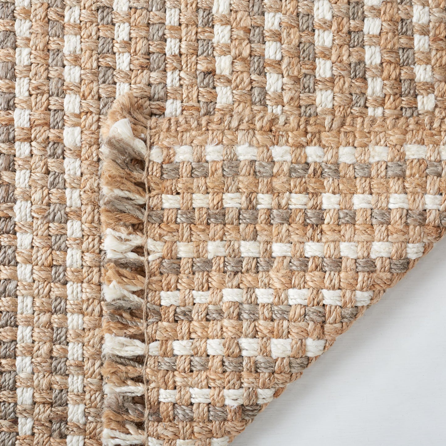 SAFAVIEH Natural Fiber Collection Area Rug - 5' x 8', Natural & Bleach, Rustic Farmhouse Style, Handmade Jute, Ideal for The Living Room, Bedroom, Dining Room (NF815A-5)