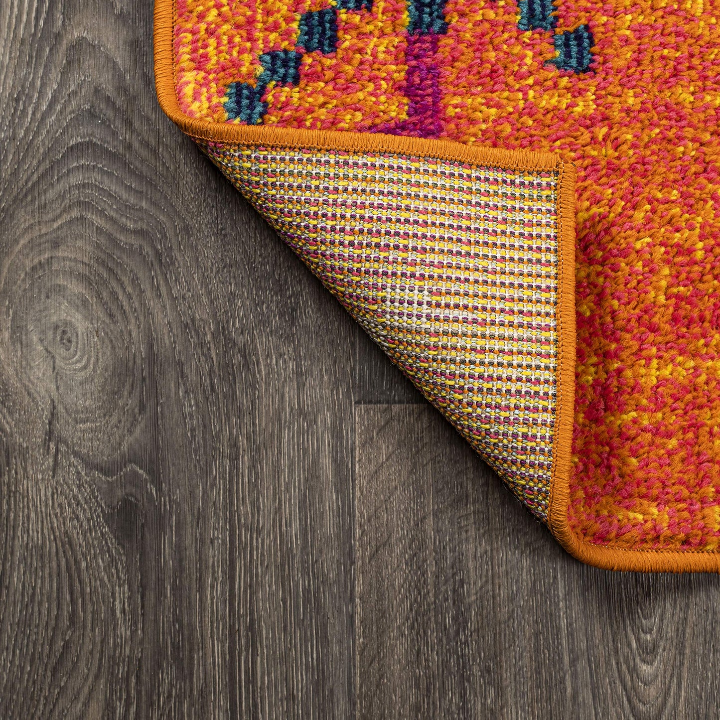 JONATHAN Y Tribal Love Geometric Orange/Multi Indoor Area Rug, 4x6, Bohemian, Casual, Easy-Cleaning for Living Room, Bedroom, Kitchen, Pet Friendly, Non-Shedding (MOH105C-4)