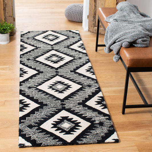 SAFAVIEH Aspen Collection Accent Rug - 2'6" x 4'6", Charcoal & Black, Handmade Wool, Ideal for High Traffic Areas in Entryway, Living Room, Bedroom (APN813Z)