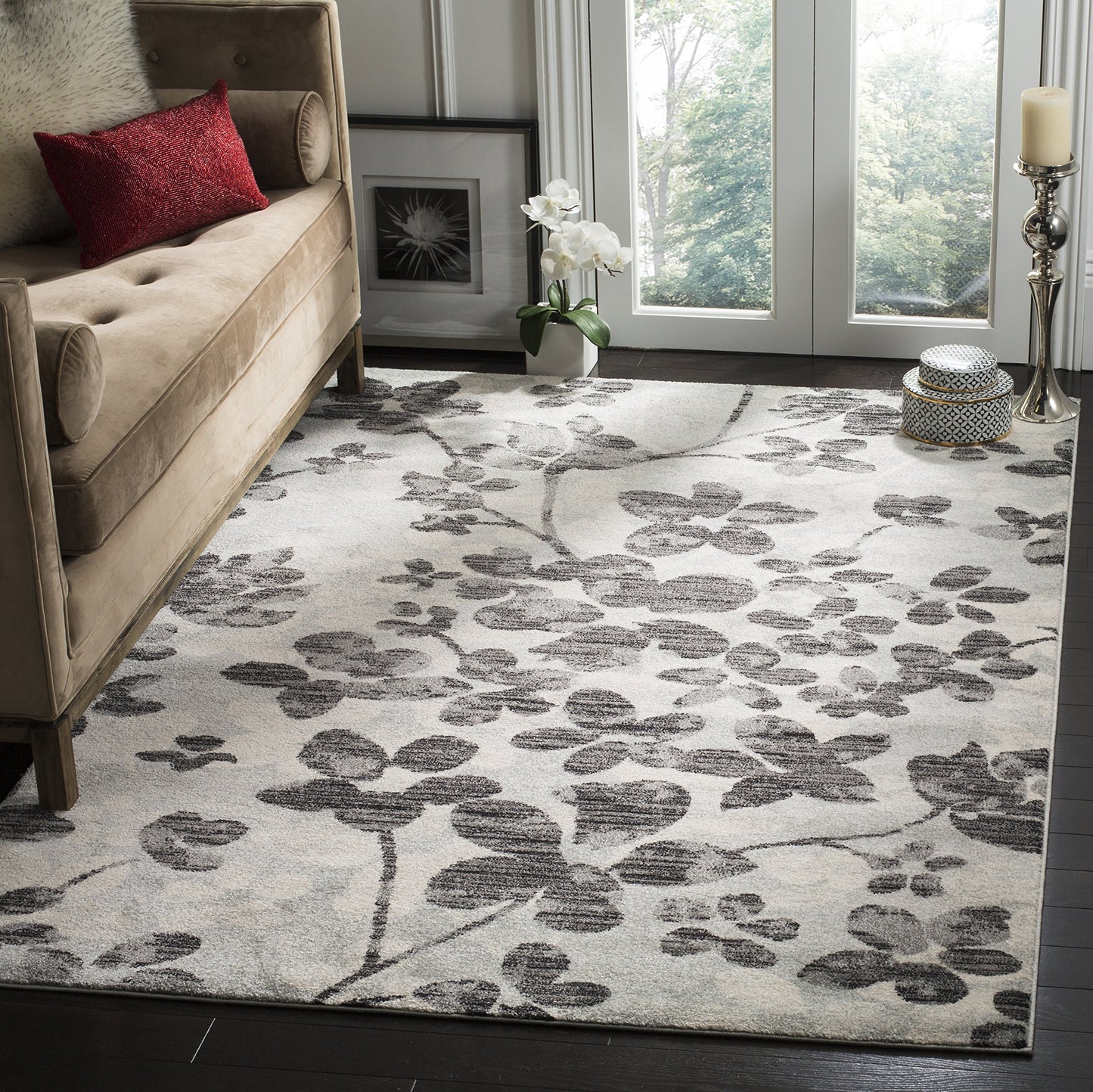 SAFAVIEH Evoke Collection 4' x 6' Grey/Black EVK236R Floral Non-Shedding Living Room Bedroom Accent Rug