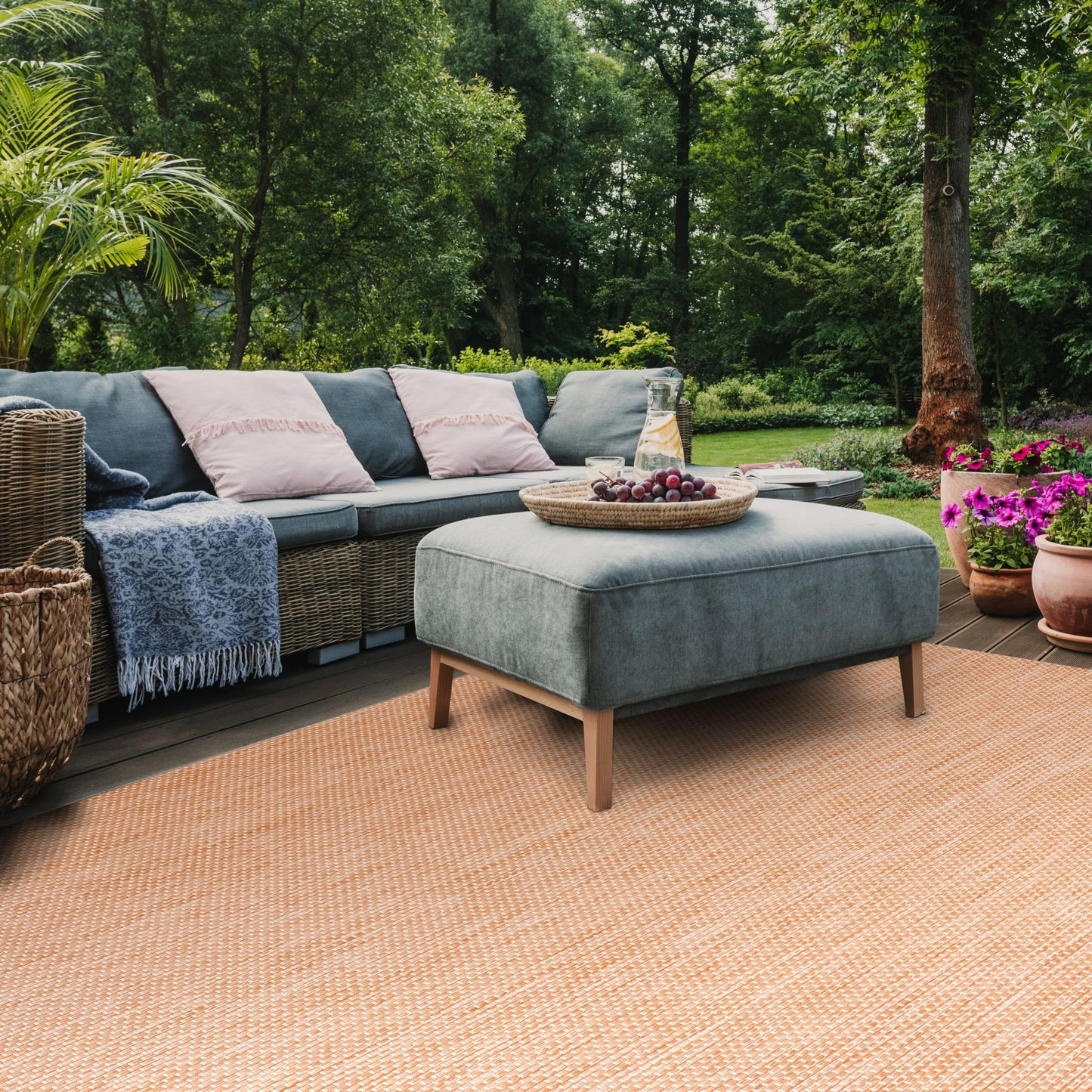 SAFAVIEH Washable Rug Outdoor Courtyard Collection - 8' x 10', Natural & Cream, Non-Shedding & Easy Cleaning, Ideal for Patio, Backyard, Mudroom, DIning Space (CY8521-03012)