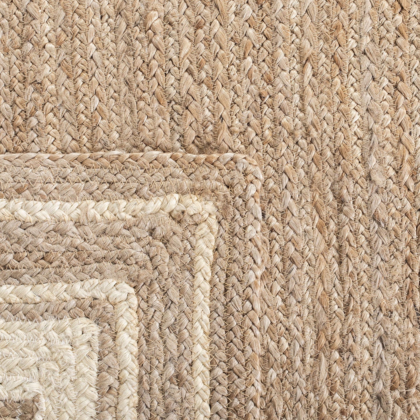 SAFAVIEH Natural Fiber Collection Accent Rug - 4' x 6', Ivory & Natural, Handmade Border Farmhouse Jute, Ideal for High Traffic Areas in Entryway, Living Room, Bedroom (NF109A)