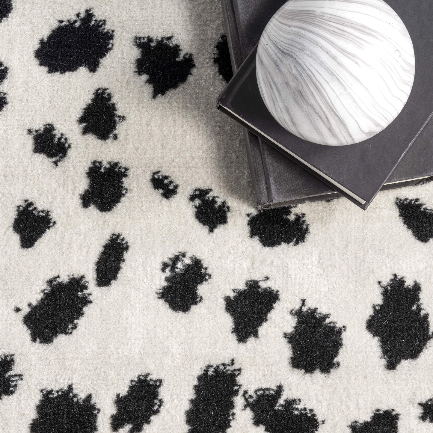 Nuloom Brooks Beige/Ivory, 4' x 6', Leopard Print, Soft and Cozy, High Traffic, Stain Resistant, Easy Clean, Durable Area Rug for Bedroom, Living Room, Dining Space, Den, Foyer, Entryway
