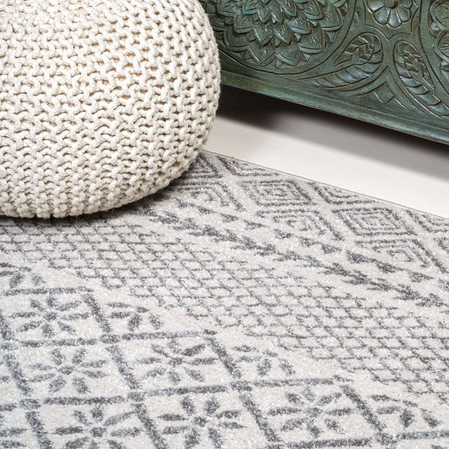 JONATHAN Y Athens Modern Geometric Boho Gray/Cream Indoor Area Rug, 3x5, Moroccan, Farmhouse, Easy-Cleaning for Living Room, Bedroom, Kitchen, Pet Friendly, Non-Shedding (MOH107A-3)