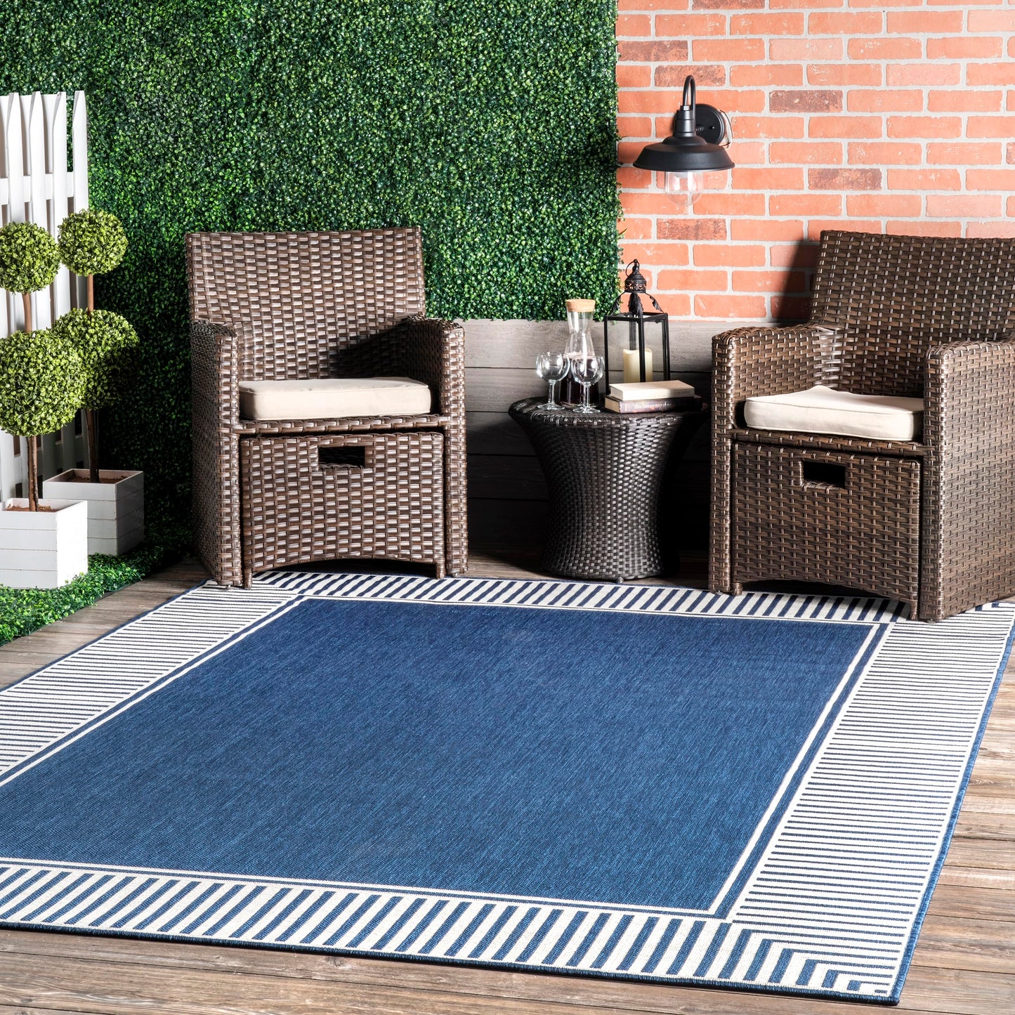 Nuloom Asha Navy/Ivory, 8' x 10', Casual, Striped Border, Soft and Cozy, High Traffic, Easy Clean, Durable Area Rug for Indoor/Outdoor Patio, Deck, Porch, Garden, Courtyard
