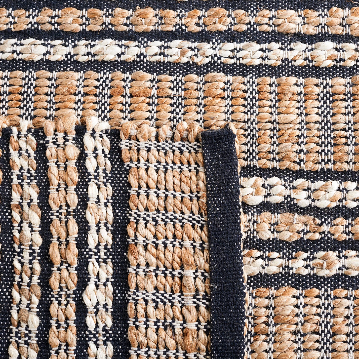 SAFAVIEH Natural Fiber Collection Accent Rug - 4' x 6', Navy & Natural, Handmade Flat Weave Stripe Jute & Cotton Jute, Ideal for High Traffic Areas in Entryway, Living Room, Bedroom (NFB651N)