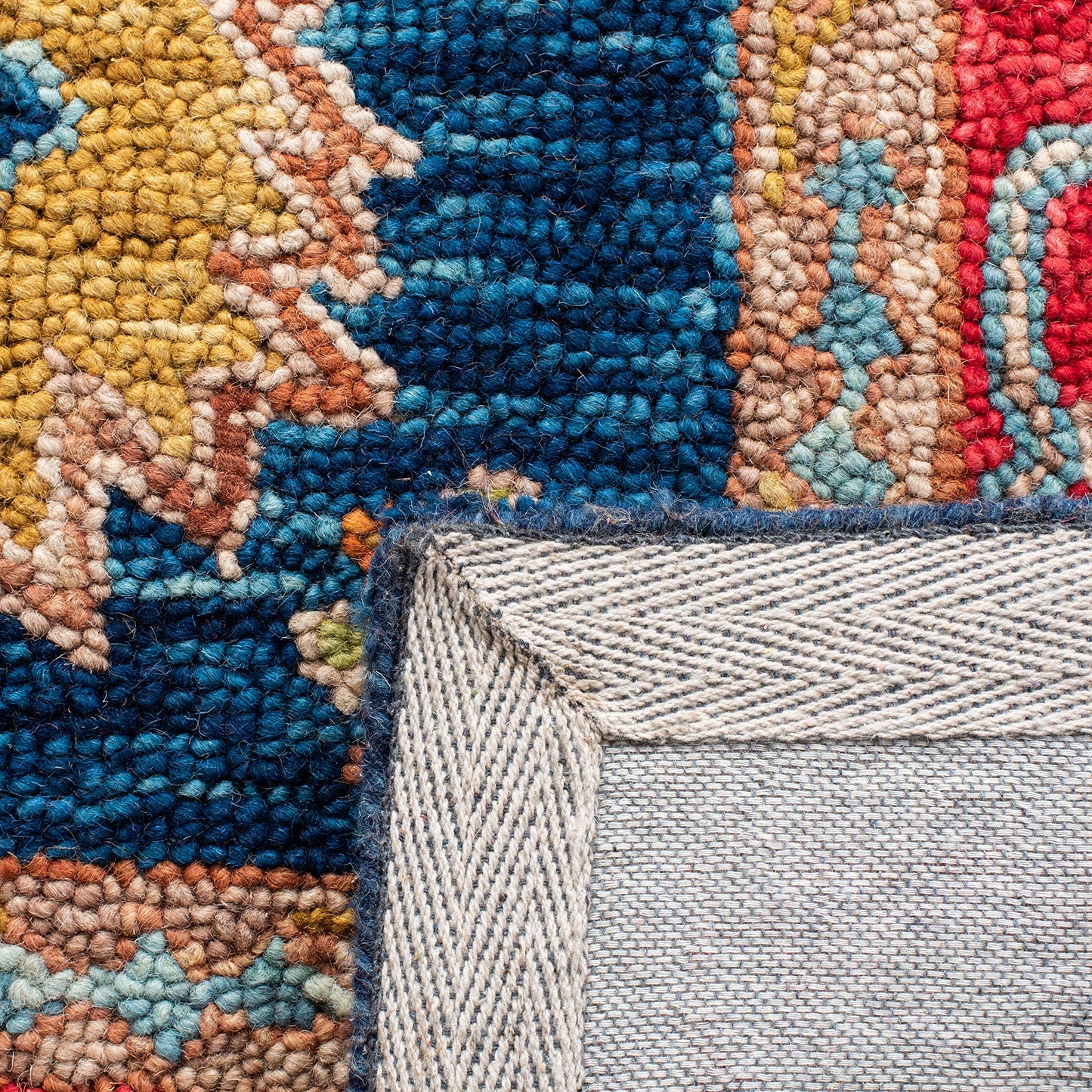 SAFAVIEH Aspen Collection Accent Rug - 2' x 3', Red & Blue, Handmade Boho Wool, Ideal for High Traffic Areas in Entryway, Living Room, Bedroom (APN523Q)