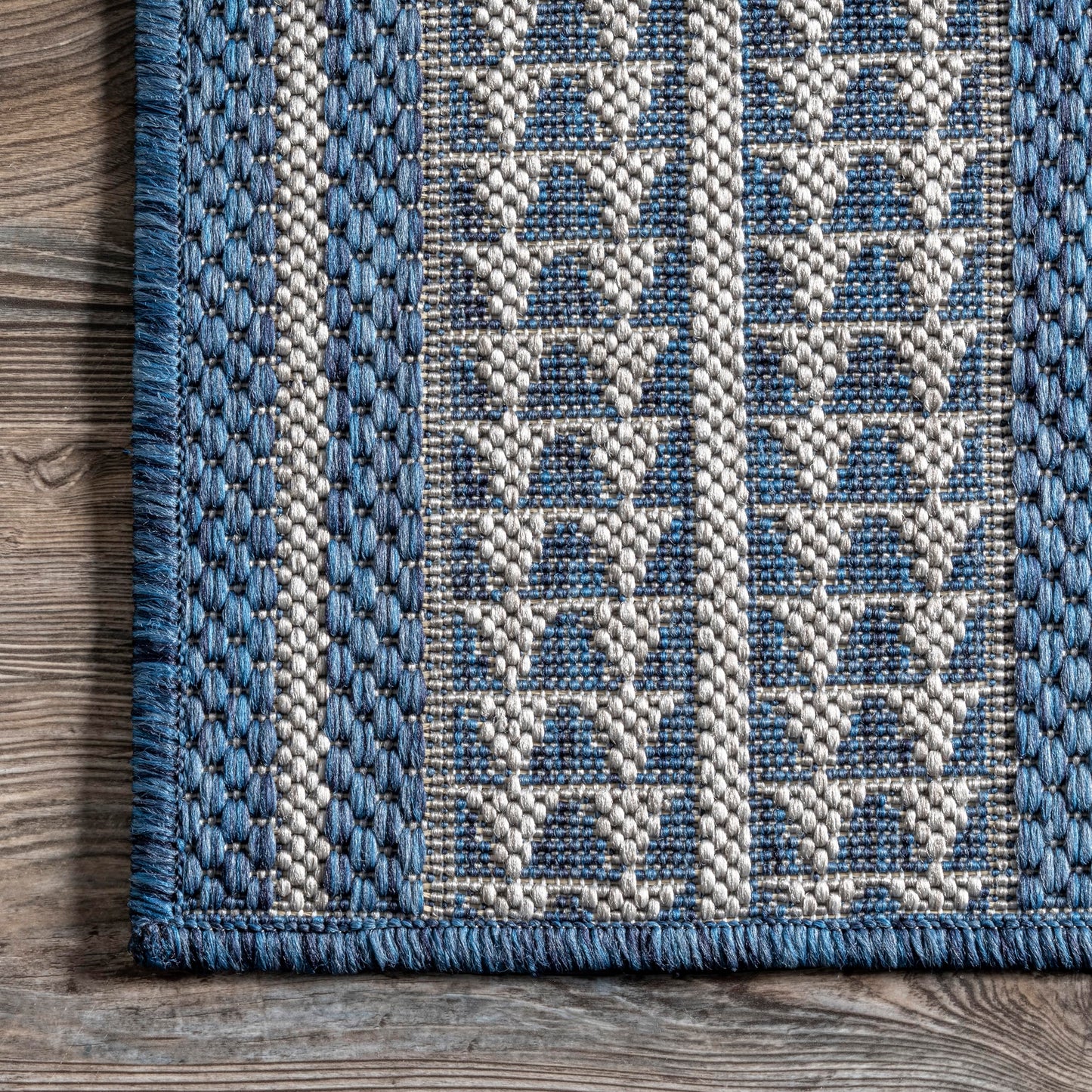 Nuloom Ranya Blue/Ivory, 4' x 6', Tribal Geometric, Soft and Cozy, High Traffic, Stain Resistant, Easy Clean, Durable Area Rug for Indoor/Outdoor Patio, Deck, Porch, Garden, Courtyard