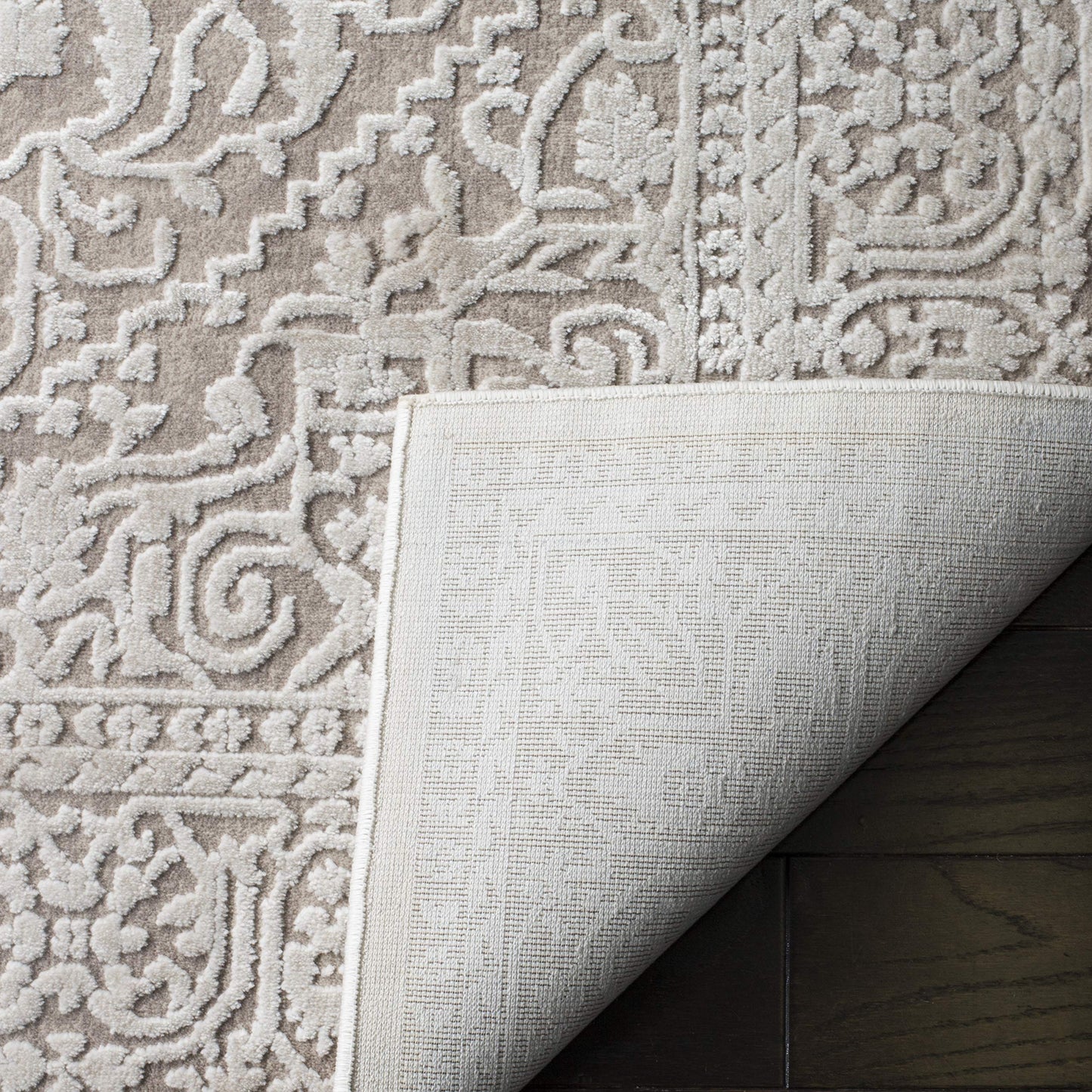 SAFAVIEH Reflection Collection Area Rug - 5'1" x 7'6", Beige & Cream, Non-Shedding & Easy Cleaning, Ideal for Living Room, Bedroom (RFT670A)