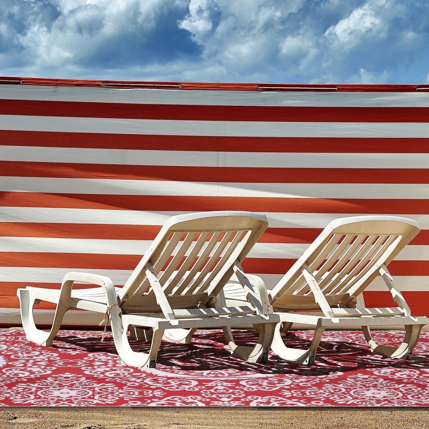 NUU GARDEN Outdoor Rug, Plastic Straw Foldable Area Rug Indoor Outdoor Carpet for Patio Decor Balcony Camping Picnic RV, 6 ft x 9 ft, Red and White