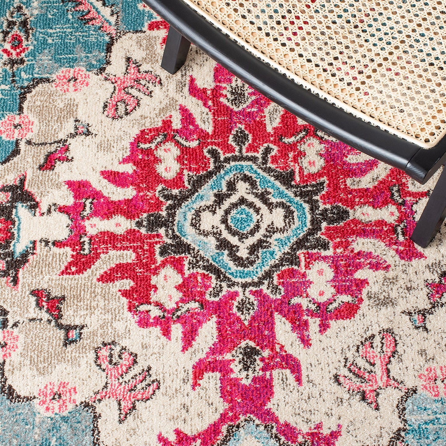 SAFAVIEH Madison Collection 8' x 10' Light BlueFuchsia MAD484K Boho Chic Medallion Distressed Non-Shedding Living Room Dining Bedroom Area Rug