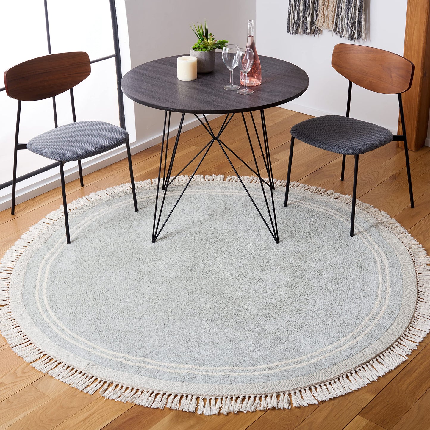SAFAVIEH Washable Rug Easy Care Collection - 6' Round, Light Blue & Ivory, Handmade Cotton, Easy to Clean, Ideal for Living Room, Bedroom, Dining Space (ECR211J)