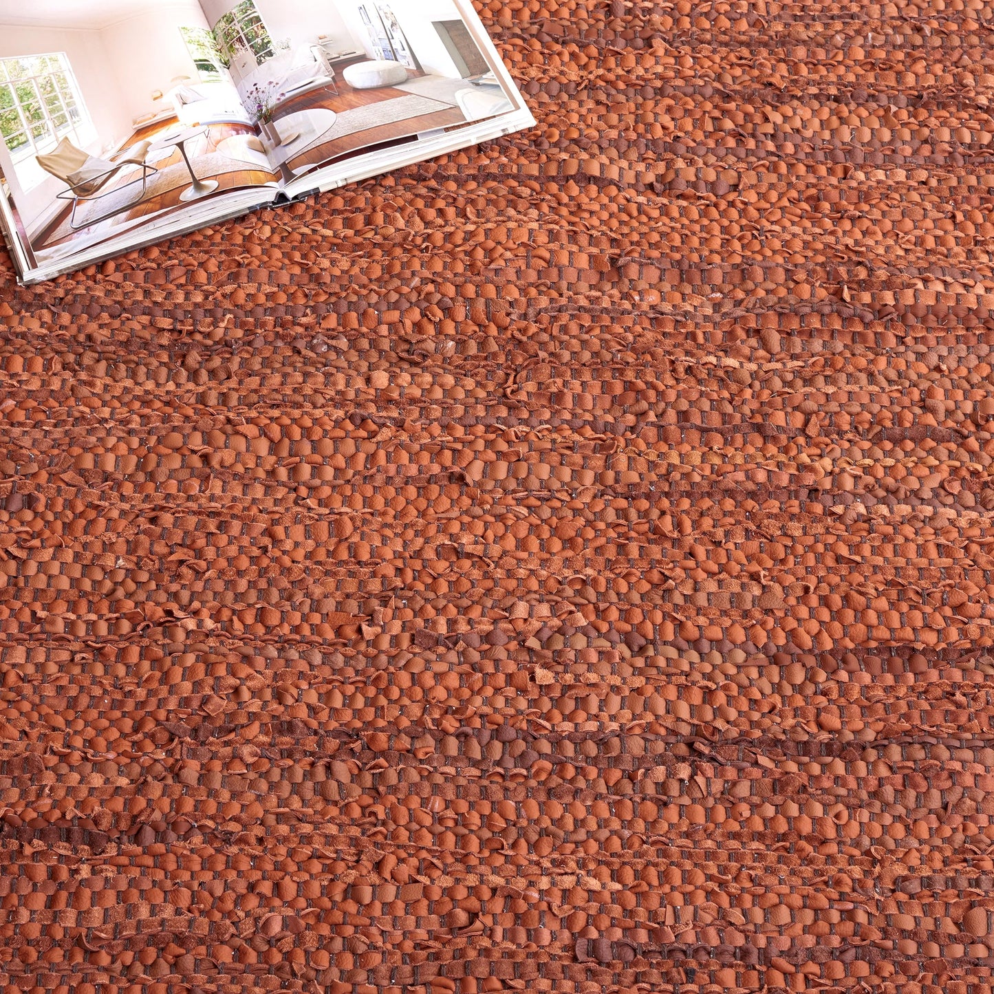 SAFAVIEH Vintage Leather Collection Area Rug - 5' x 8', Light Grey & Rust, Handmade Modern Fringe Design, Ideal for The Living Room, Bedroom, Dining Room (VTL310P-5)