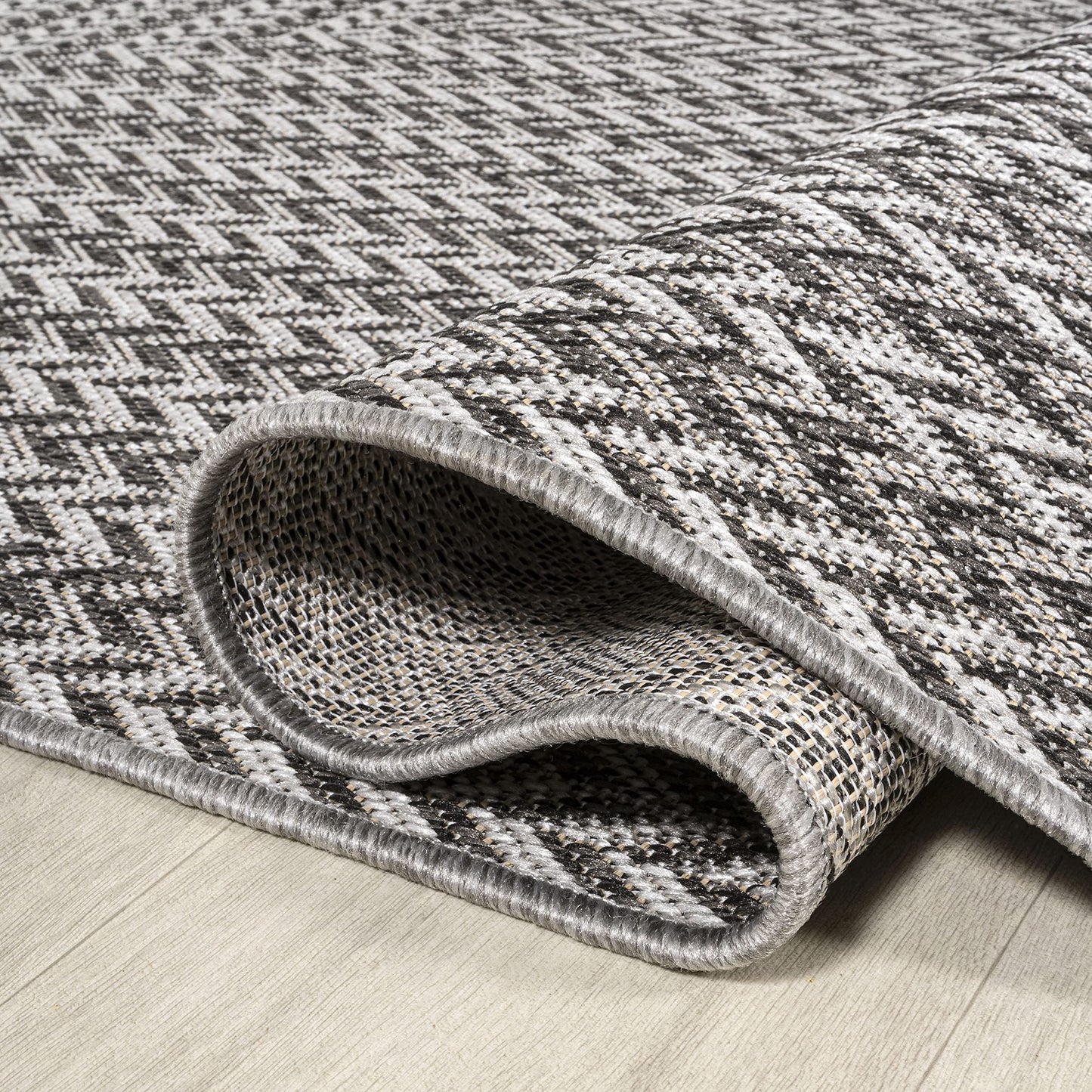 JONATHAN Y Concentric Squares Indoor Outdoor Area Rug 5X8 Black/Light Gray, Chevron Modern for Backyard, Patio, Porch, Easy-Cleaning, High Traffic, Pet-Friendly, Non-Shedding (SMB206B-5)